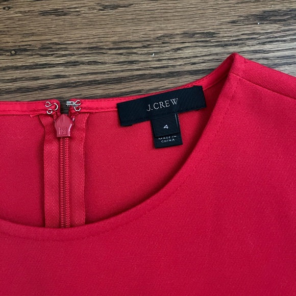 J. Crew | Scalloped Sleeveless Tank w Grommets - Picture 3 of 3